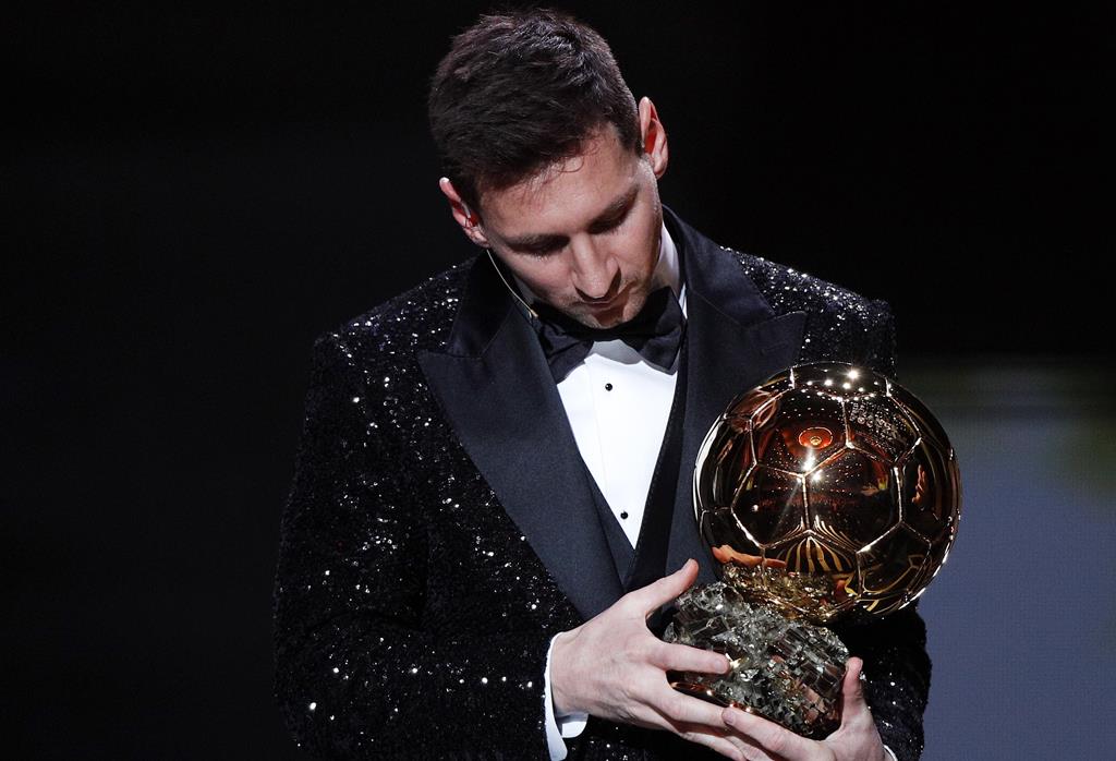 Messi ganha a Bola de Ouro pela 5ª vez