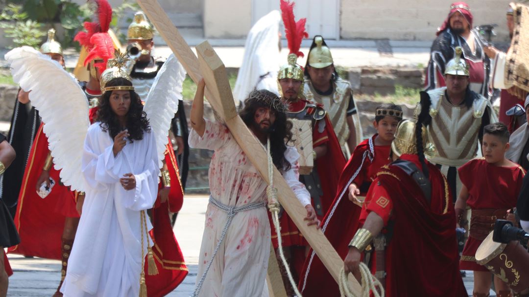 Paixão de Cristo interpretada sem público em Iztapalapa, no México, durante pandemia causada pelo novo coronavírus Foto: Jose Pazos/EPA