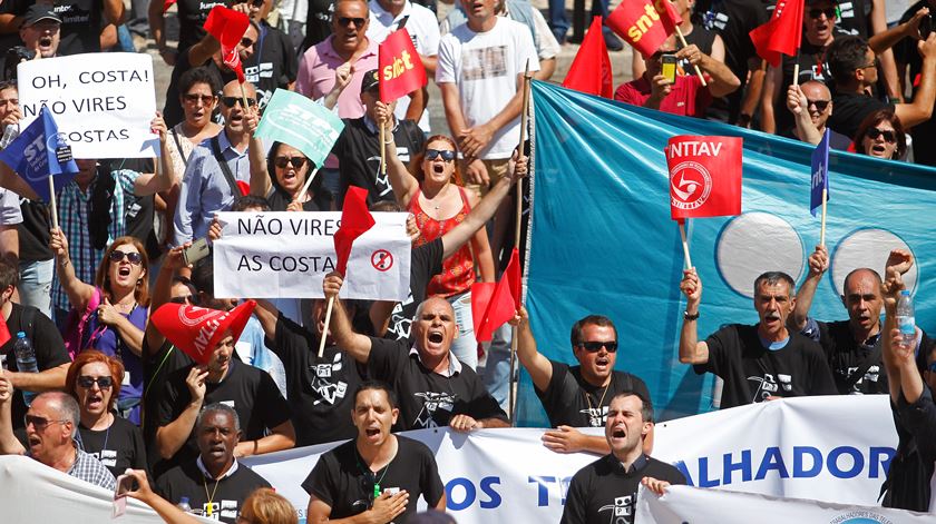 Trabalhadores continuam a sua luta contra a PT. Foto: António Pedro Santos/Lusa