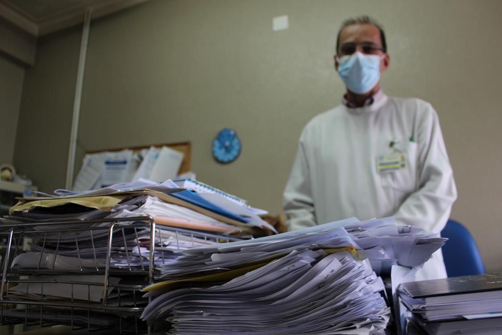 Utentes do Oeste escrevem postais sobre falta de médicos de família na região. Foto: Liliana Carona/RR