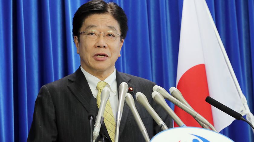 Ministro japonês anuncia primeira morte. Foto: Jiji Press/EPA