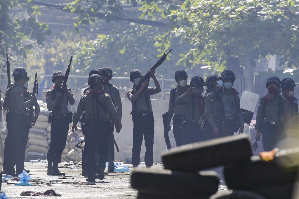 Militares estão a aumentar a repressão após o golpe militar de 1 de fevereiro. Foto: Lynn Bo Bo/EPA