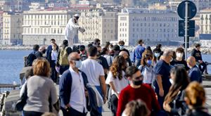 Itália determina uso obrigatório de máscara na via pública