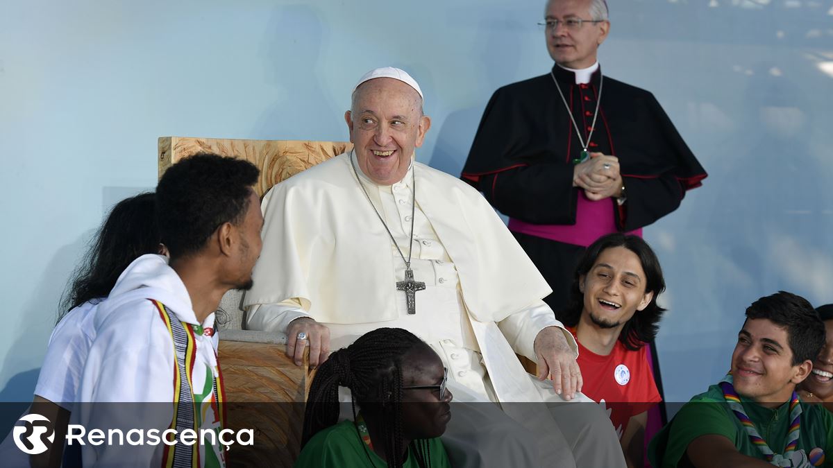 Reveja a chegada do Papa Francisco a Portugal 