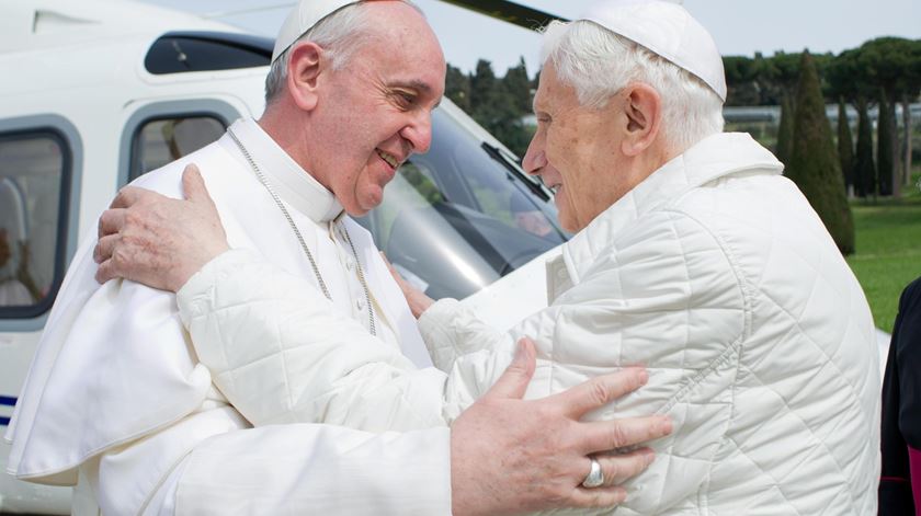 Bento XVI elogia continuidade entre os dois pontificados. Foto: EPA