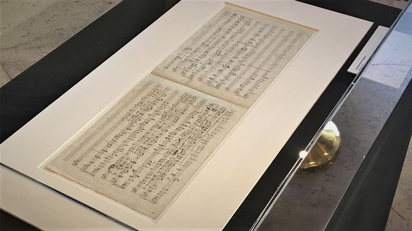 A partitura original do Hino Nacional. Foto: Maria João Costa/RR