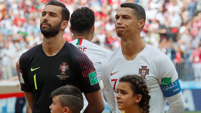 Rui Patrício e Cristiano Ronaldo, duas das principais figuras de Portugal Foto: Maxi Shemetov/Reuters