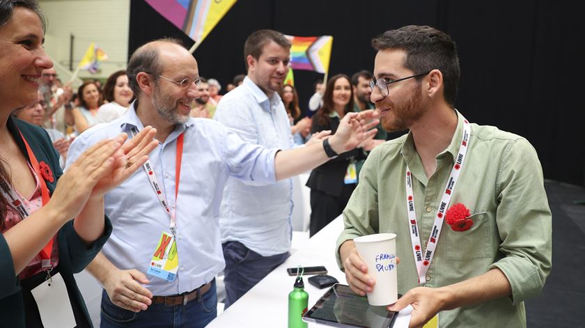 Paupério critica mudança no IRS jovem e exige reconhecimento da Palestina