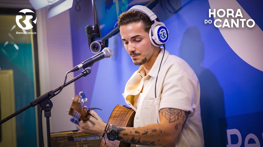 Pedro Gonçalves canta "Alma Gémea"