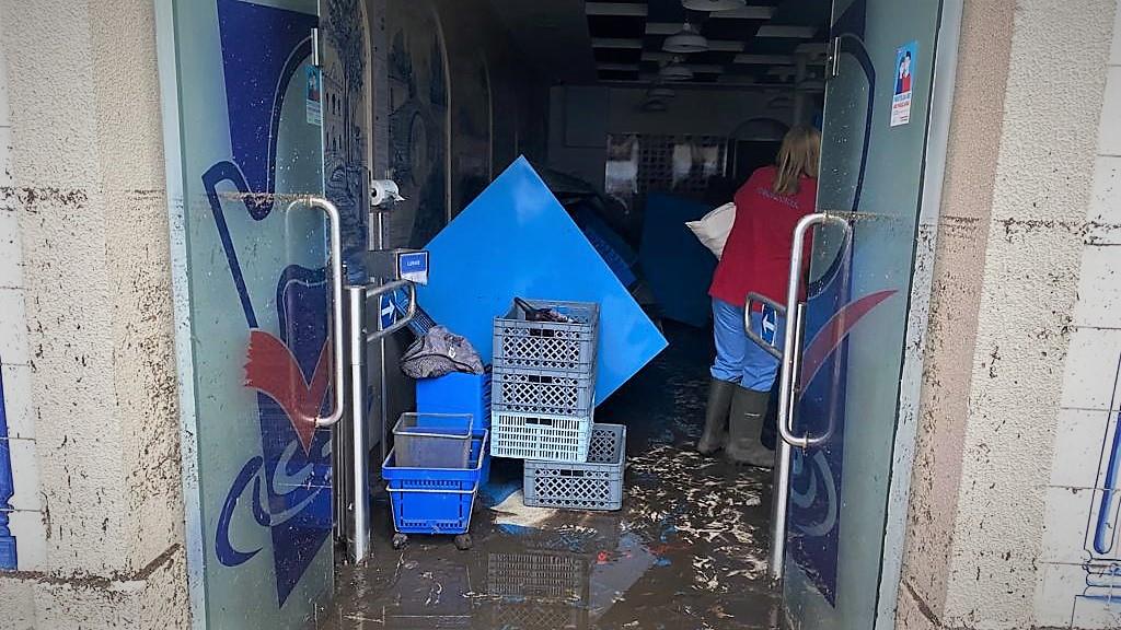 Proprietárias da peixaria fizeram recentemente um investimento em material frigirífico de cerca de meio milhão de euro que pode agora não ter recuperação. Foto: João Cunha/RR