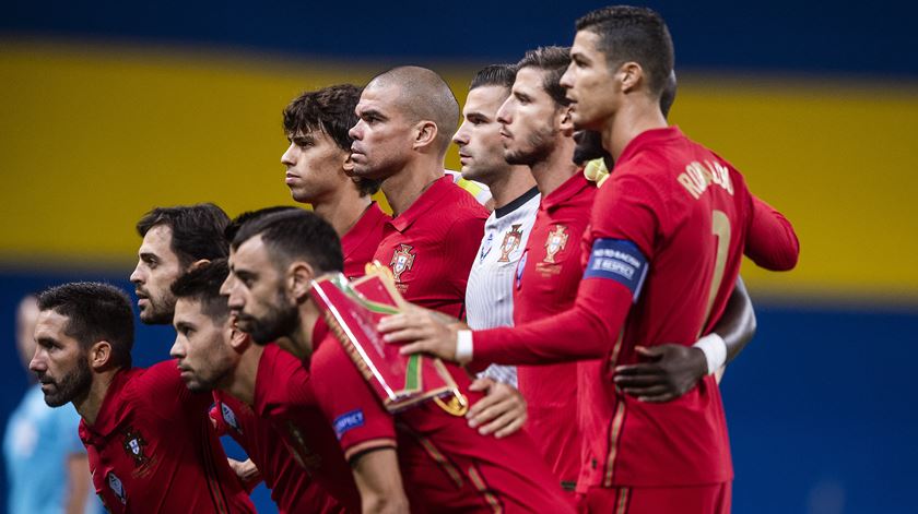 Pepe fez o jogo 110 pela seleção nacional, na Suécia, no dia em que Cristiano Ronaldo chegou ao golo 100 por Portugal Foto: Johanna Lundberg/Bildbyran/Reuters