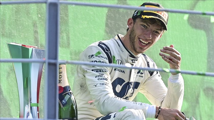 Gasly venceu a sua primeira corrida na Fórmula 1 em Monza, este ano Foto: Miguel Medina/EPA