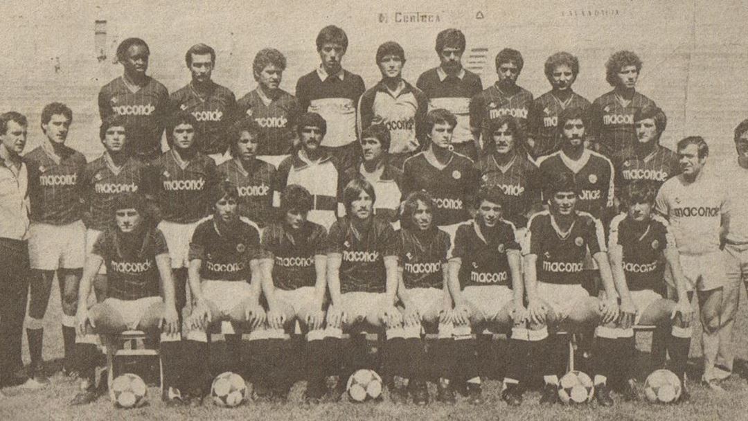 A fotografia de equipa do Varzim na época 84-85. Foto: Glórias do Passado