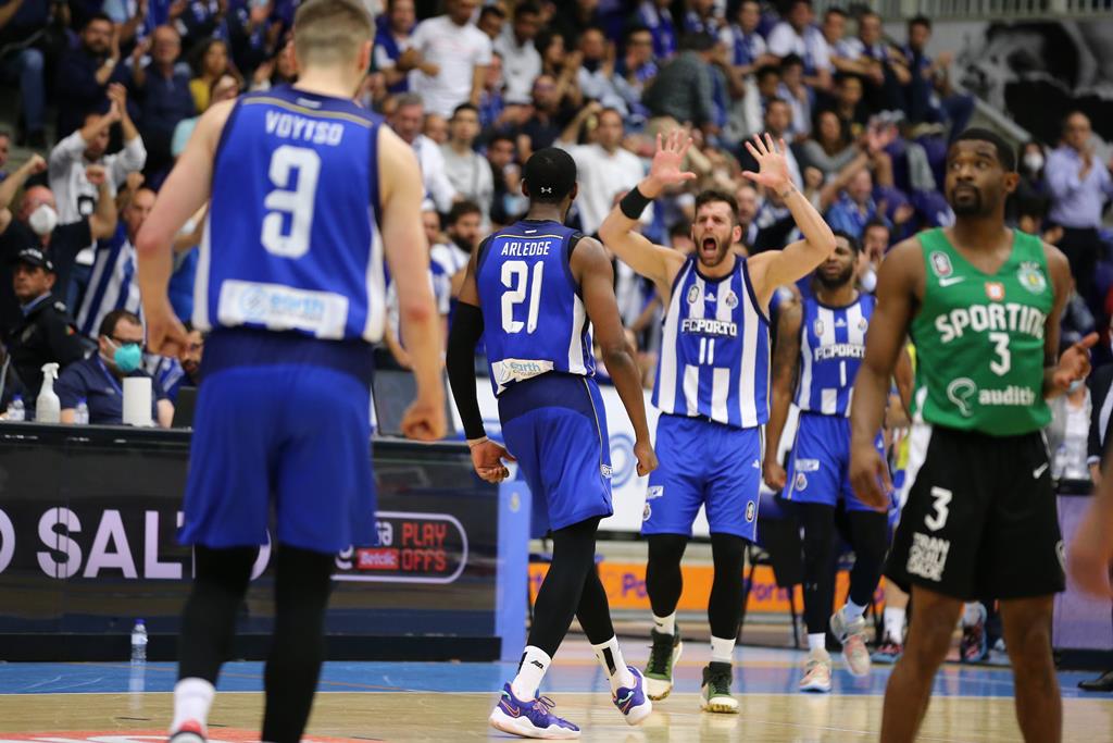 Basquetebol: Sporting vence FC Porto no Dragão