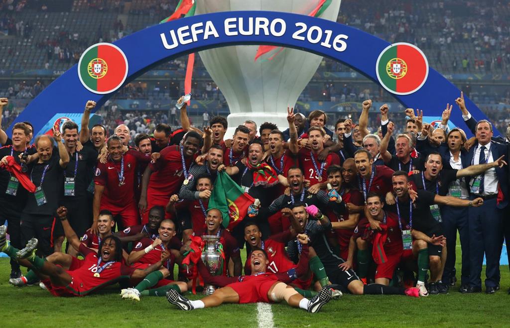 Euro'2016: Quando a Europa se rendeu a Portugal - Europeu - Jornal