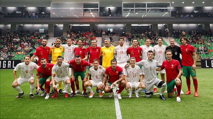 Portugal - Espanha, jogo do centenário, em "legends". Foto: FPF (clique na seta para percorrer a fotogaleria)