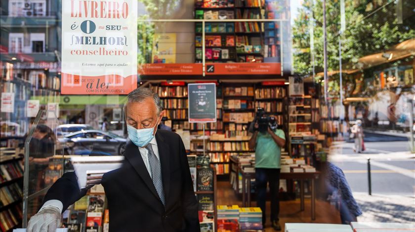 Presidente da República visitou livraria Barata. Foto: Nuno Fox/Lusa