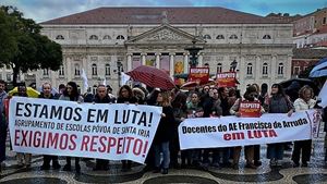 Greve de professores em Lisboa. Adesão superior a 90%, diz Fenprof