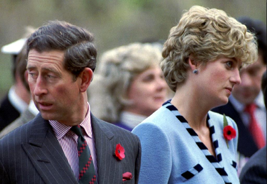 Rei Carlos com a Princesa Diana, em 1992 Foto: Reuters