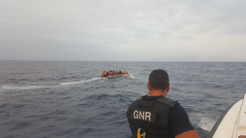 A GNR continua a resgatar migrantes do mar Egeu. Foto: GNR (arquivo)