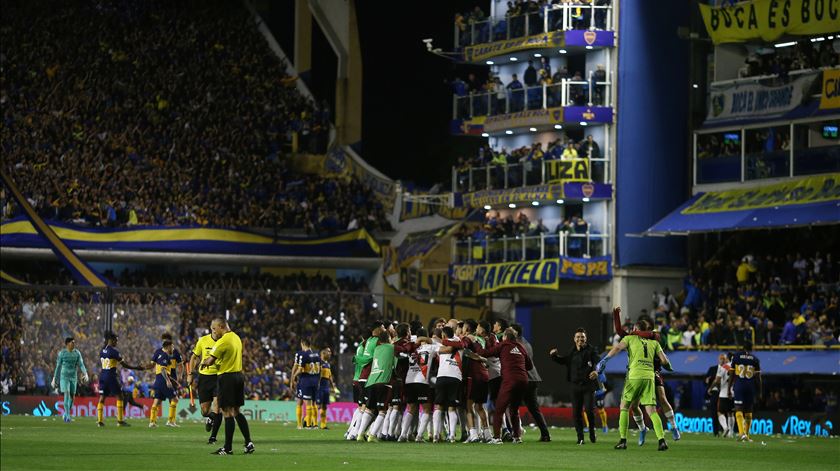 Jogadores do River Plate festejam qualificação para a final da Libertadores, na Bombonera. Foto: Agustin Marcarian/Reuters