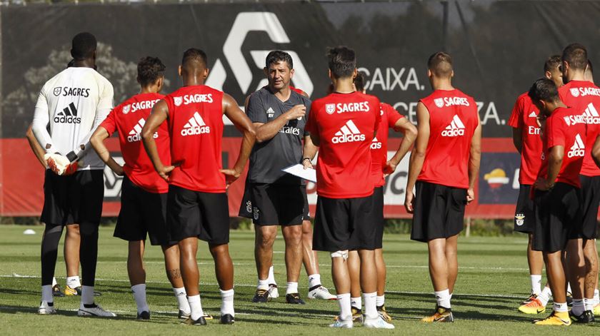 Rui Vitória orientou primeiro treino da pré-época. Foto: SL Benfica
