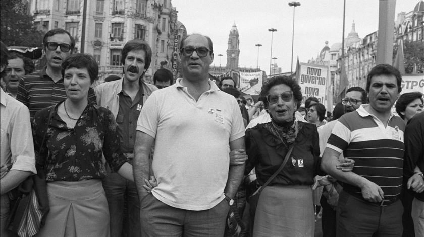 25 de abril de 1974 no Porto. Foto: Rui Mendes