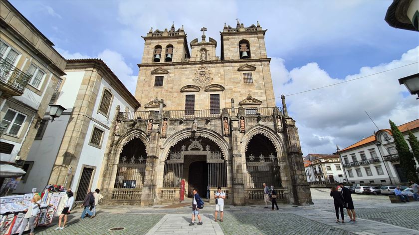  “Como bons cidadãos e bons cristãos, exerçamos o direito e o dever do voto”