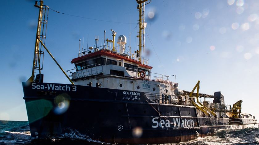 Itália e Grécia acusadas por criminalizarem o resgate humanitário de migrantes. Foto: Sea Watch