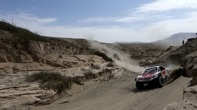 Sebastien Loeb vence quarta etapa do Dakar. Foto: EPA