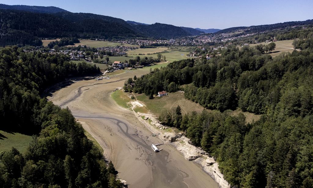 Seca no rio Doubs, na fronteira entre França e Suíça. Foto: Denis Balibouse/Reuters