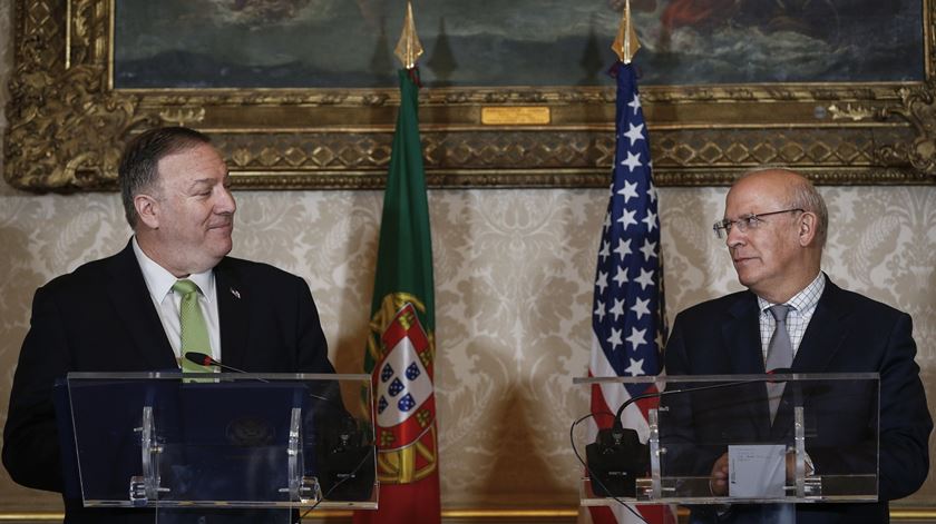 Secretário de Estado americano Mike Pompeo e ministro dos Negócios Estrangeiros Augusto Santos Silva, em Lisboa. Foto: Rodrigo Antunes/Lusa