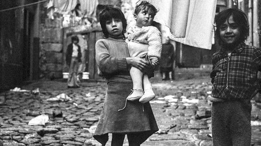 25 de abril de 1974 no Porto. Foto: Sérgio Valente