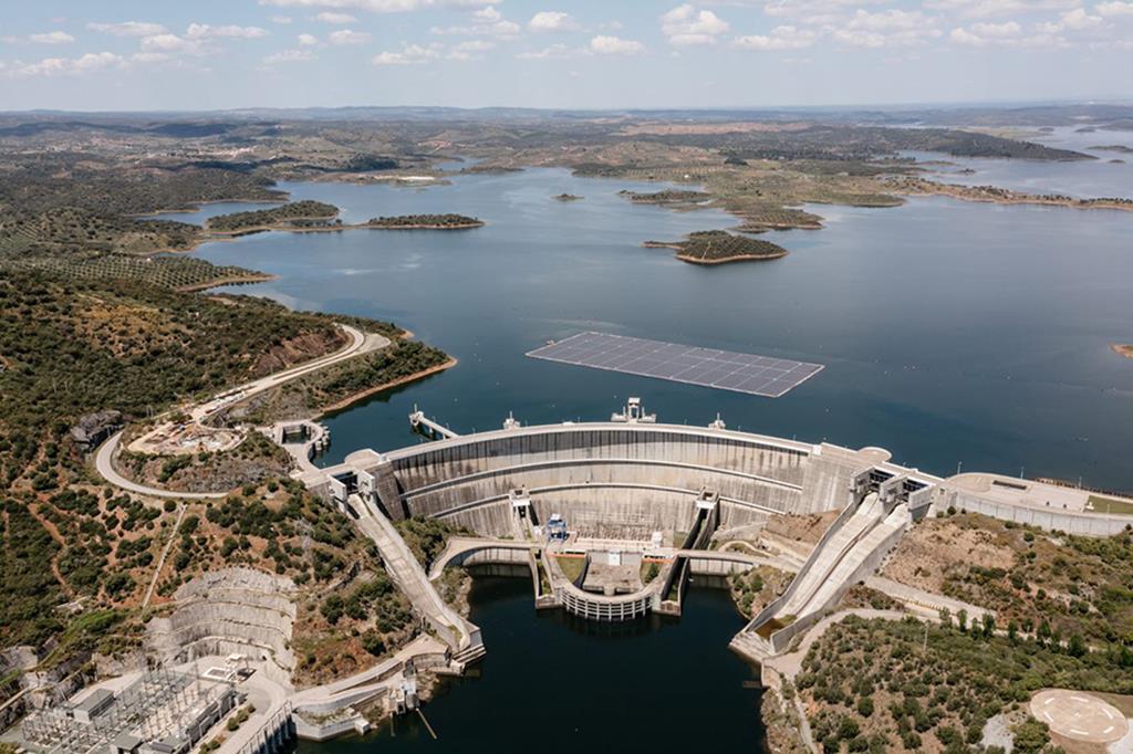 A nova Central Fotovoltaica Flutuante de Alqueva é o maior parque fotovoltaico flutuante da Europa numa barragem hidroelétrica. Foto: EDP