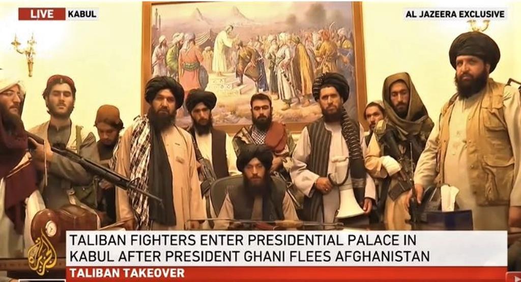 Afeganistão - talibã talibãs taliban entram no palácio presidencial em Cabul Frame: Al Jazeera