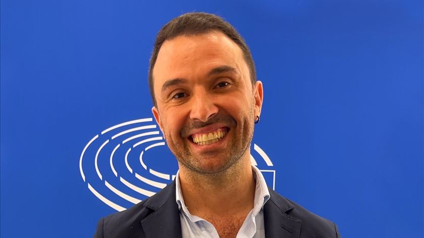 Eurodeputado independente critica "umbiguismo partidário" que impede coligação ecológica