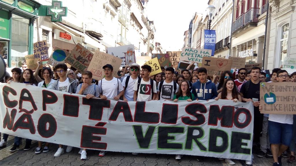 Manifestação estudantes greve pelo clima Porto, em 2019 Foto: André Rodrigues/RR