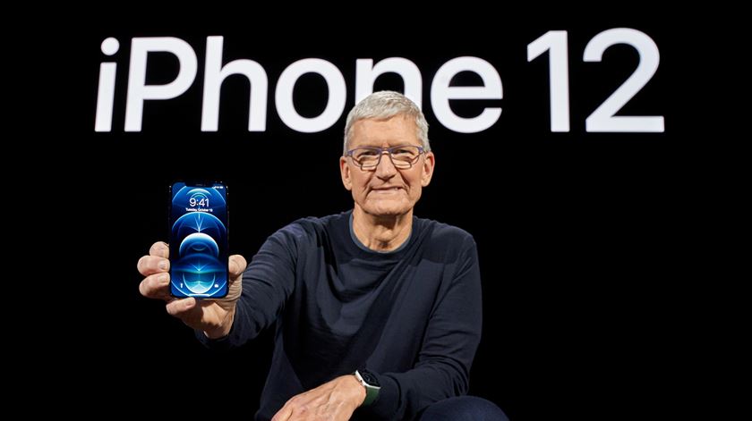 CEO da Apple CEO Tim Cook apresenta o novo iPhone 12 Pro Foto: Apple