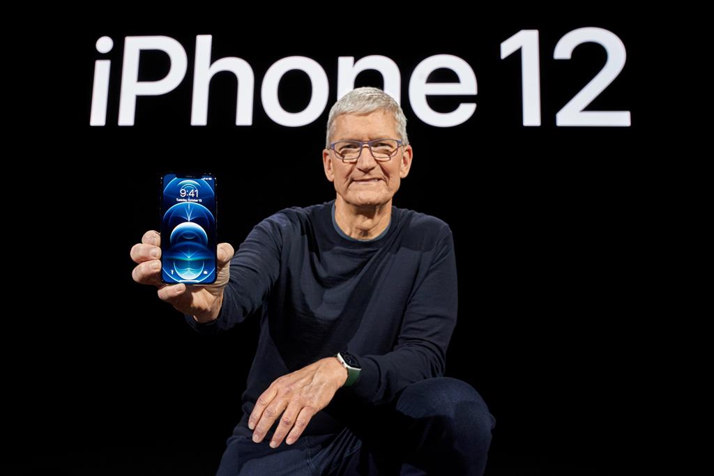 Tim Cook, CEO da Apple, na apresentação do iPhone 12 em 2020. Foto: Apple