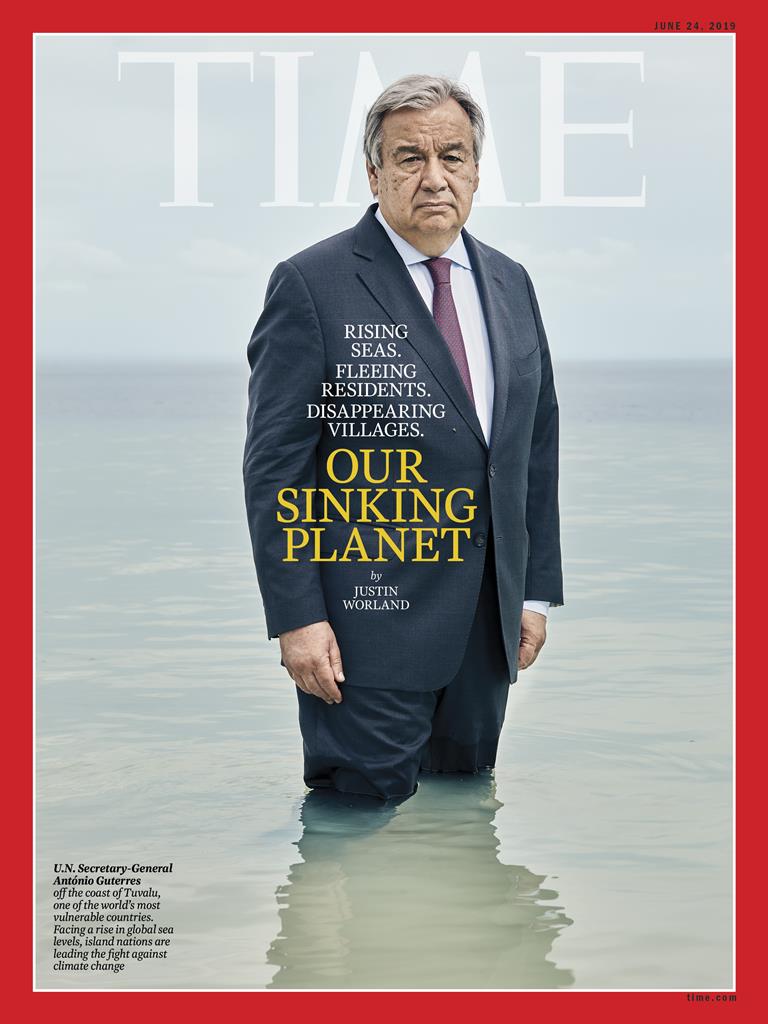Secretário-geral da ONU, António Guterres, em 2019, na capa da revista Time sobre alterações climáticas. Fotografia tirada na Polinésia, no Pacífico Sul