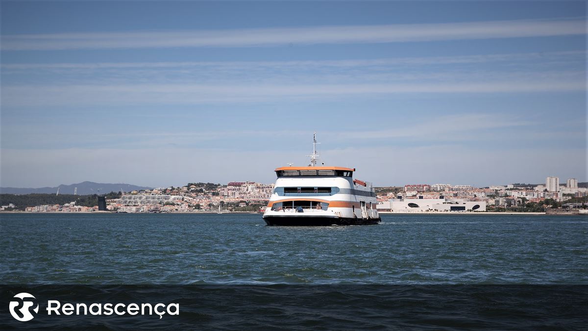 Ligação fluvial entre Trafaria e Lisboa continua suspensa até 17 de novembro