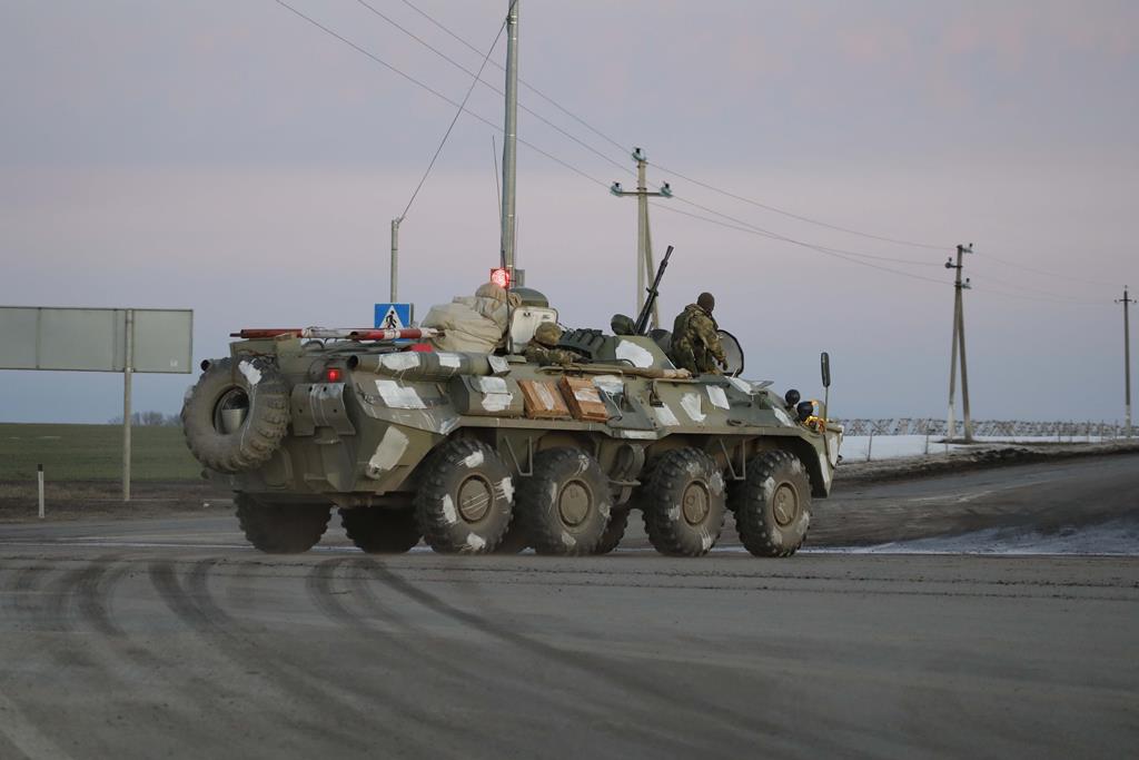 Tropas russas movimentam-se na região de Belgorod, Rússia. Foto: Anton Vergun/TASS via Reuters