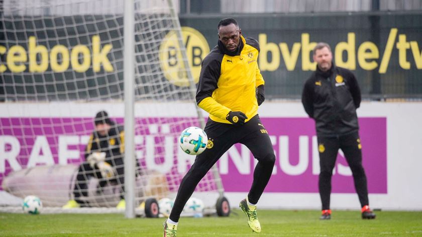 Bolt treinou com o Dortmund na temporada passada. Foto: Twitter do Borussia Dortmund.