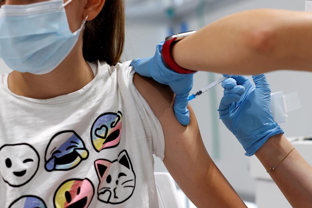 Vacinação jovens Foto: EPA
