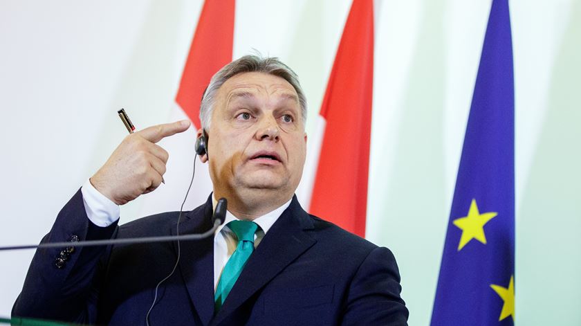 O primeiro-ministro húngaro, Viktor Orbán, foi reeleito para um terceiro mandato nas últimas eleições e obteve maioria. Foto: Lisi Niesner/EPA