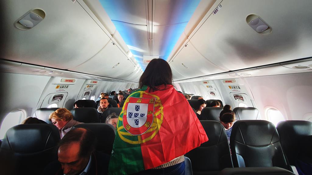 Muitos têm familiares à espera em Portugal