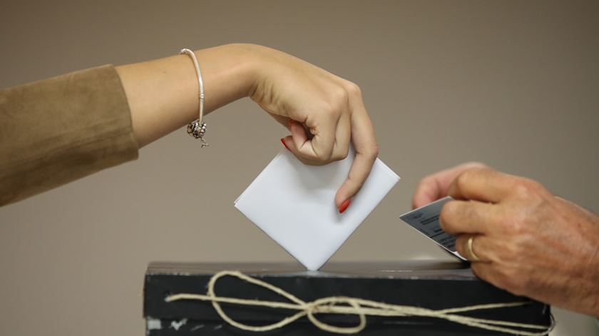 Votar será tão seguro como ir ao supermercado, diz a CNE. Foto: André Koters/Lusa
