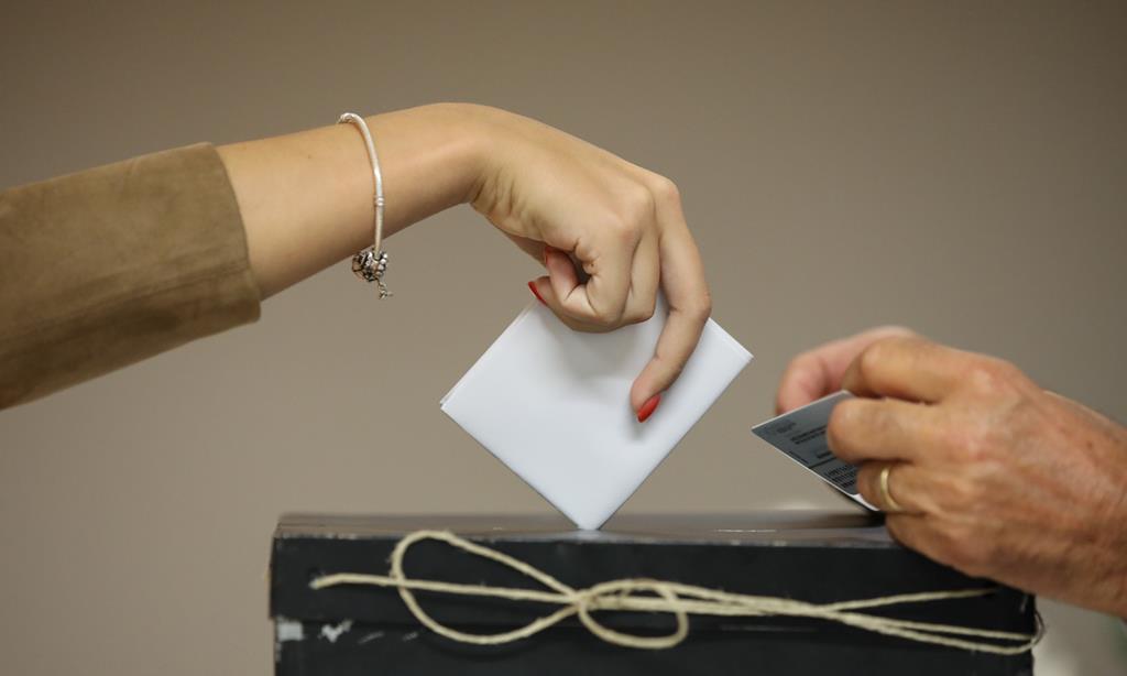 Vai ter de haver ajustes, mas será possível realizar eleições em segurança, diz Costa. Foto: André Kosters/Lusa