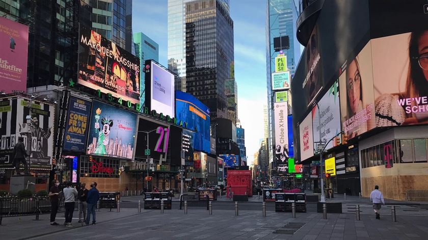 Manhã em Times Square, em Nova Iorque (EUA), durante a pandemia de Covid-19. Foto: DR