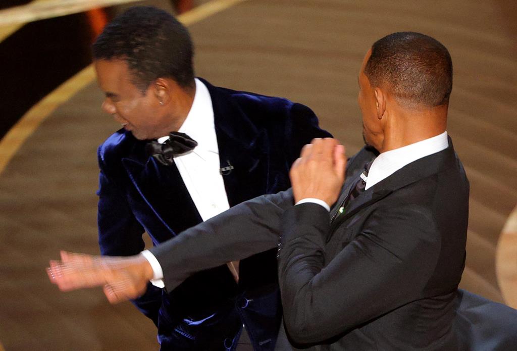 A bofetada de Will Smith a Chris Rock, durante os Óscares 2022. Foto: Brian Snyder/Reuters